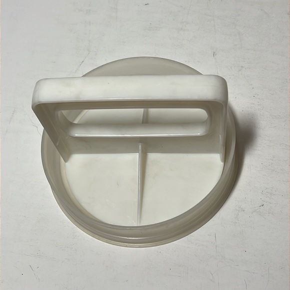 Tupperware burger maker - Picture 3 of 6